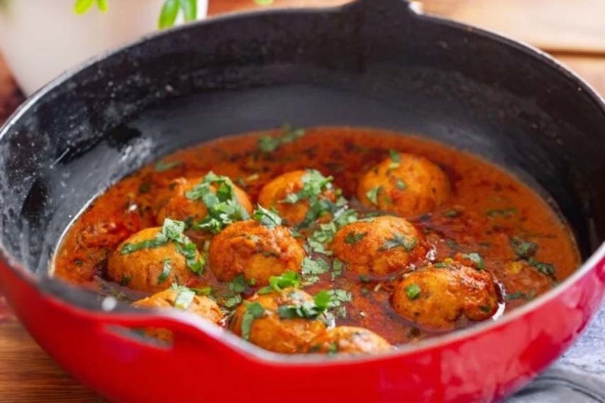 This Durga Puja prepare this dish chicken kofta curry as your grand lunch item and make your guests happy 