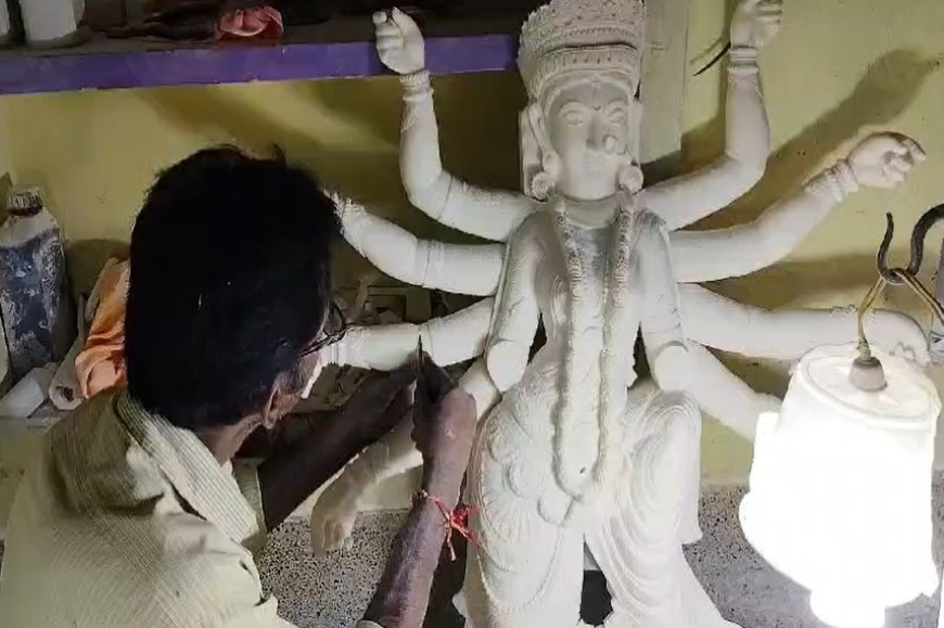 Durga idol Made by Korean marble is going to Mumbai from Murshidabad