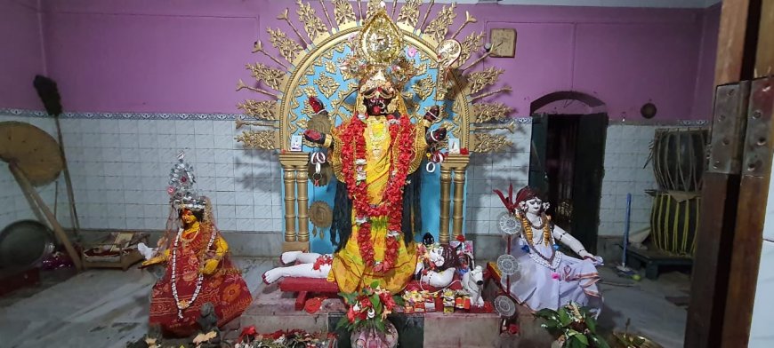 Worshippers throng at Basirhat Dakshina Kali temple