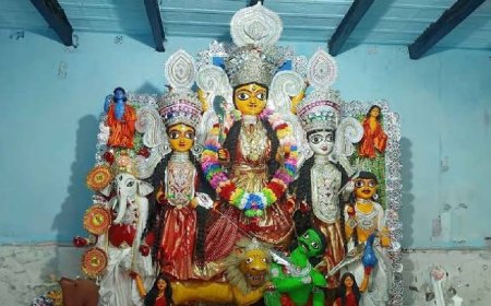 আজও বিশ্বাস করা হয় হারিয়ে যাওয়া এক শিশুর খোঁজে 'কাটা' হয়েছিল দেবীর পেট, তাই এই দুর্গার নাম 'পেটকাটি দুর্গা'