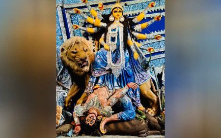 "এবার আবার বড়" সাবেকিয়ানা ও থিমের মিলিত ভাবনায় সমৃদ্ধ ৮৮ বছরের সুপ্রাচীন দেশপ্রিয় পার্ক দুর্গোৎসব!