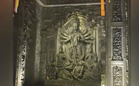 ত্রিধারা সর্বজনীন দুর্গোৎসবের এবারের থিম 'চলো ফিরি'