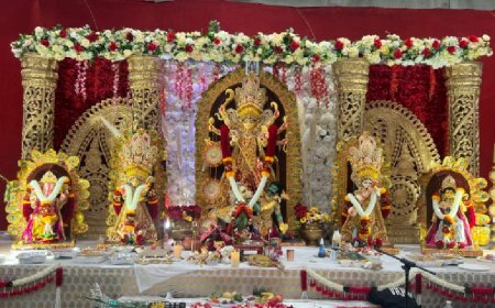 হাজার ঝক্কি সামলেও উইকএন্ডের দুর্গাপুজো মনে করাচ্ছে দেশের মাটিকে, উৎসবের মেলবন্ধনে সাজছে মেলবোর্ন