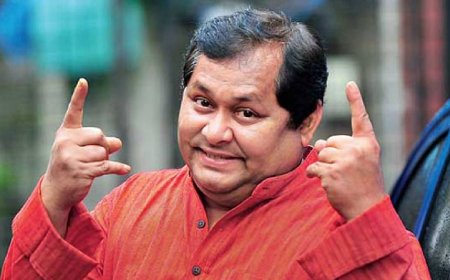 কলকাতার কার্নিভ্যাল নয়, ঢাক-নারকোল আর ‘গরু খোঁজা’য় গ্রামের পুজোই খরাজ মুখোপাধ্যায়ের হৃদয়ের ‘শারদ গৌরব’