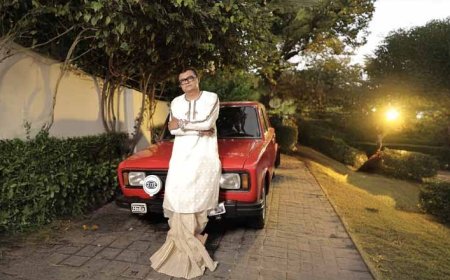 'একটা সময় জ্যান্ত লক্ষ্মী-সরস্বতীর জন্য পাড়ায় পুজো করতাম', এখন পুজো এলেই কেন পালিয়ে যান শাশ্বত চট্টোপাধ্যায়? ফাঁস করলেন গোপন কথা