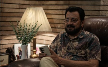 ভিড় ঠেলে উত্তম কুমারের ছবির টিকিট কাটা থেকে মণ্ডপে নিজের জন্য ভিড়, দুইই দেখিয়েছে দুর্গাপুজো: চিরঞ্জিৎ