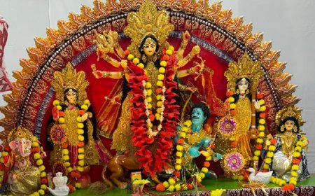 চার পরিবারের শুরু করা পুজোর তিন-এ পা, অক্টোবরের শুরুতে জমজমাট লন্ডন