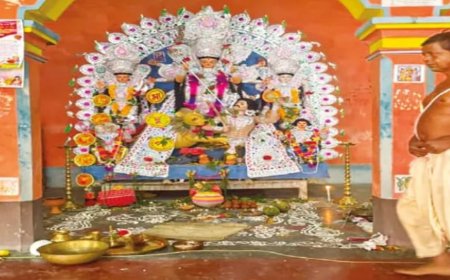 ১৫০ বছর আগে এক বিধবার অভিশাপেই শুরু দুর্গাপুজো, এত বছর পরেও ঐতিহ্যে ‘অটল’ মণ্ডল পরিবার