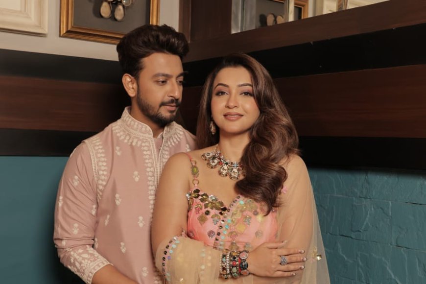 পুজোর আগে নায়ক-নায়িকার খবর কী? প্রেম-টেম নিয়ে কি নতুন ভাবনা? পুজোর প্ল্যান কী? সাজ-পোশাকে কী নয়া ঝলক থাকবে?