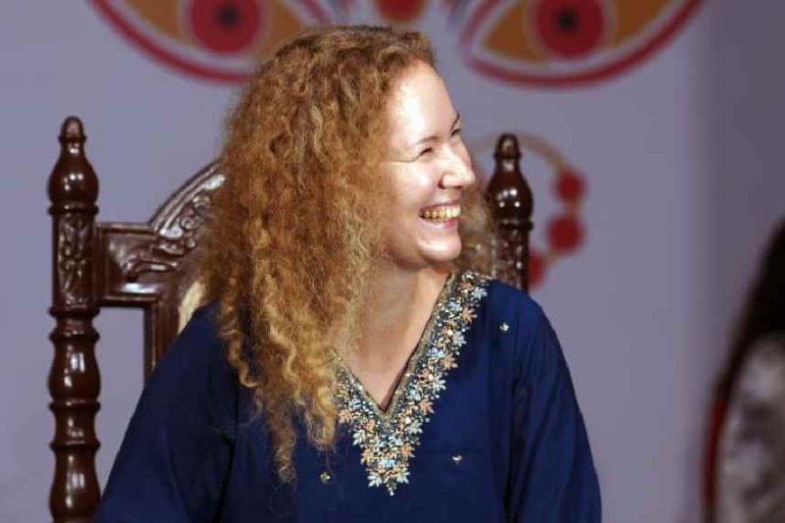 তবে সল্টলেকের জিডি ব্লকের দুর্গাপুজোর ভাবনায় অথবা থিমে রয়েছে বিশেষ চমক। এই থিমে তুলে ধরা হয়েছে এমন এক যানবাহনের কথা যার সঙ্গে গভীর সম্পর্ক রয়েছে মানবশ্রমের।