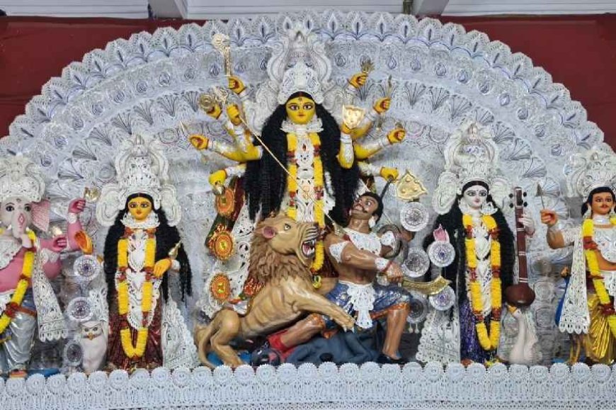 Daughter-in-law of Rabindranath Tagore financially helped the Puja committee