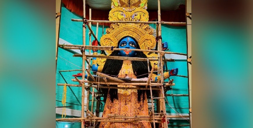 Slide শতবর্ষের প্রাক্কালে 'সোনালি' চমক, পাথুরিয়াঘাটায় পুরনো রূপে বড় কালী, রইল প্রথম ঝলক